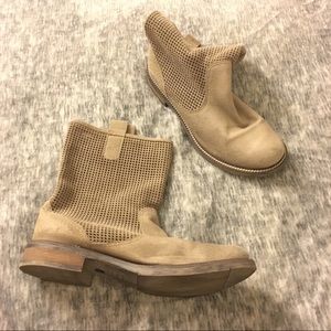 Women’s Greyish Charles David Suede Boots, Size 10